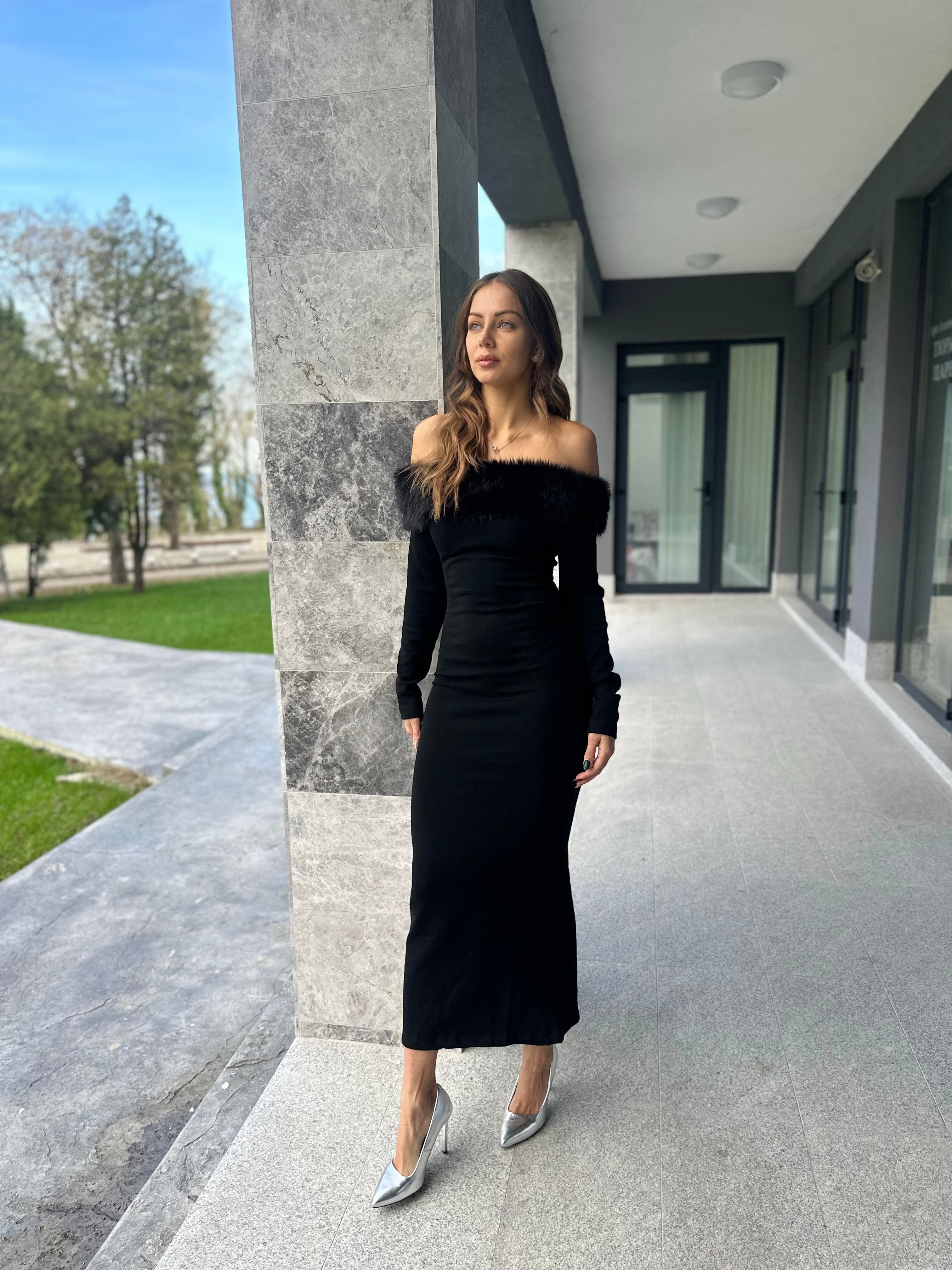 Рокля Black Swan